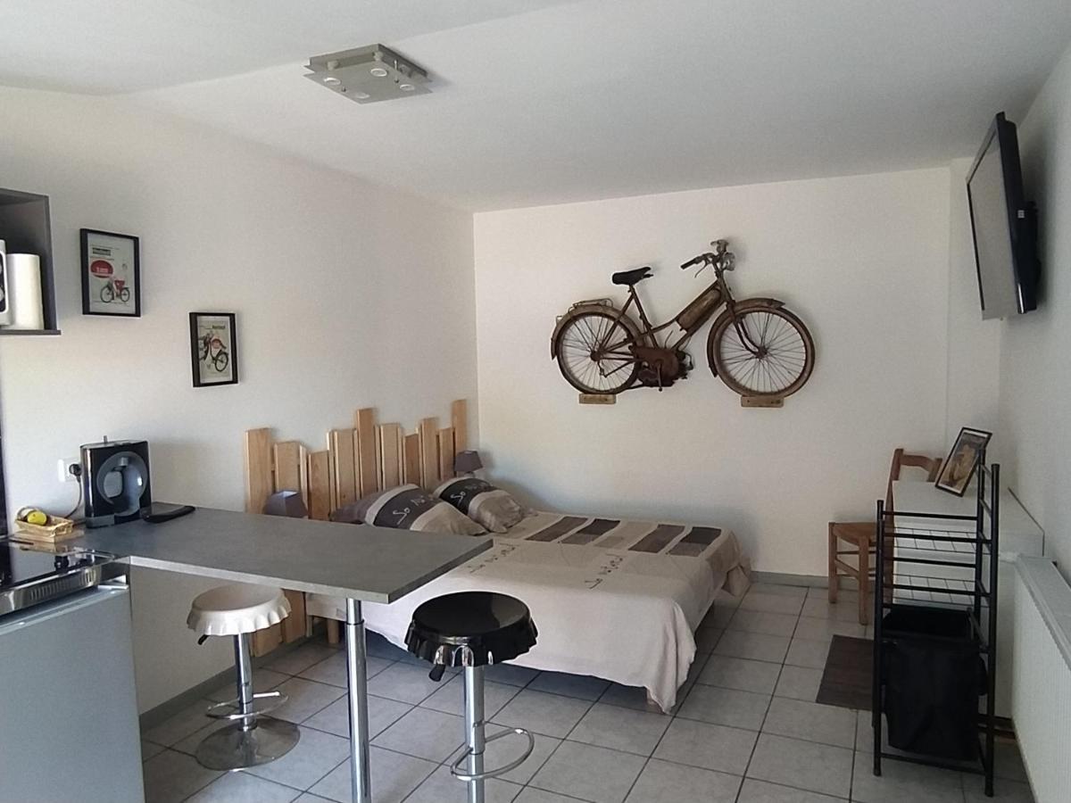 "Le Maloya" Chalets Independants -Chambre Balneo - Relais Motards Lacaune Buitenkant foto