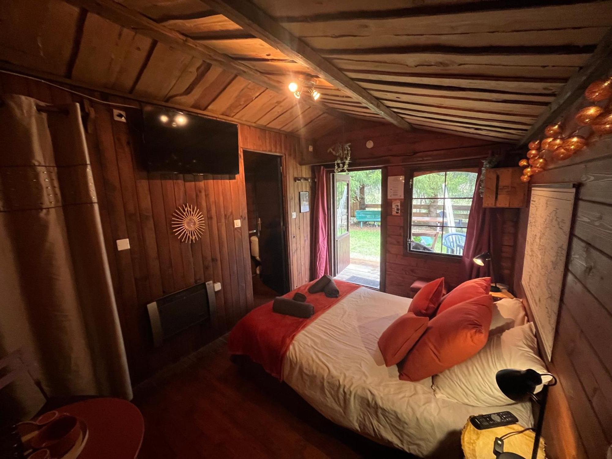 "Le Maloya" Chalets Independants -Chambre Balneo - Relais Motards Lacaune Buitenkant foto