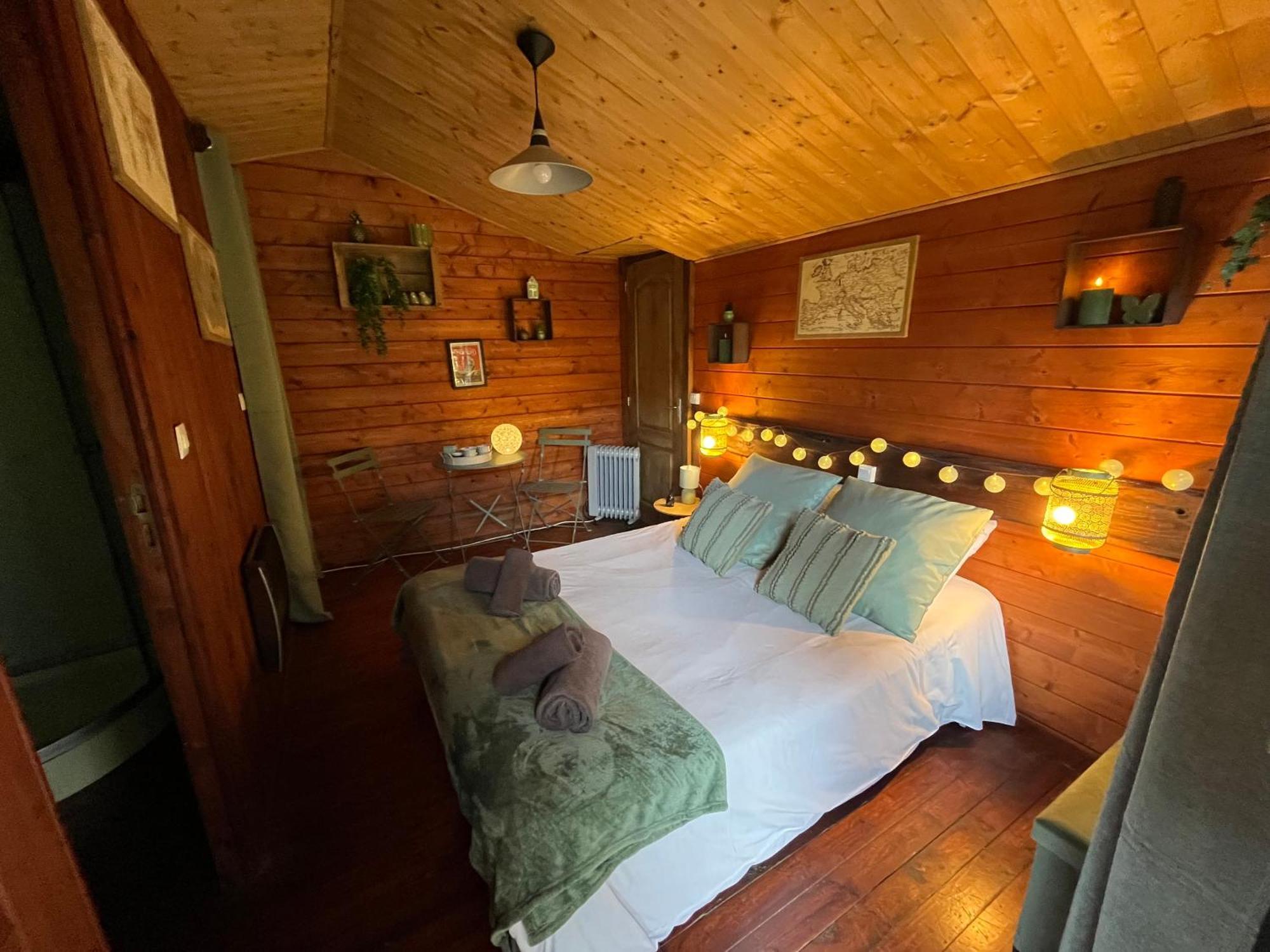 "Le Maloya" Chalets Independants -Chambre Balneo - Relais Motards Lacaune Buitenkant foto