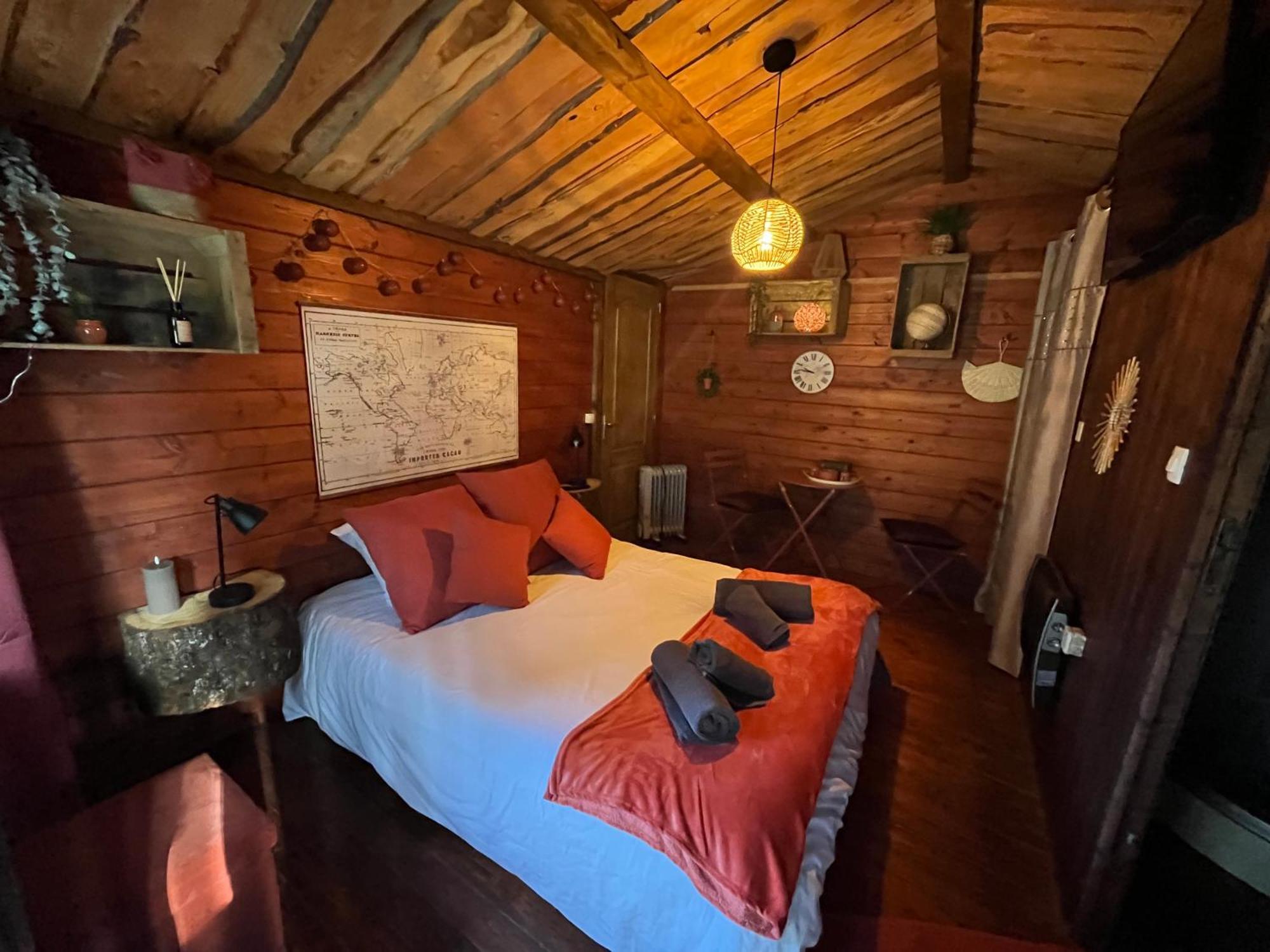 "Le Maloya" Chalets Independants -Chambre Balneo - Relais Motards Lacaune Buitenkant foto