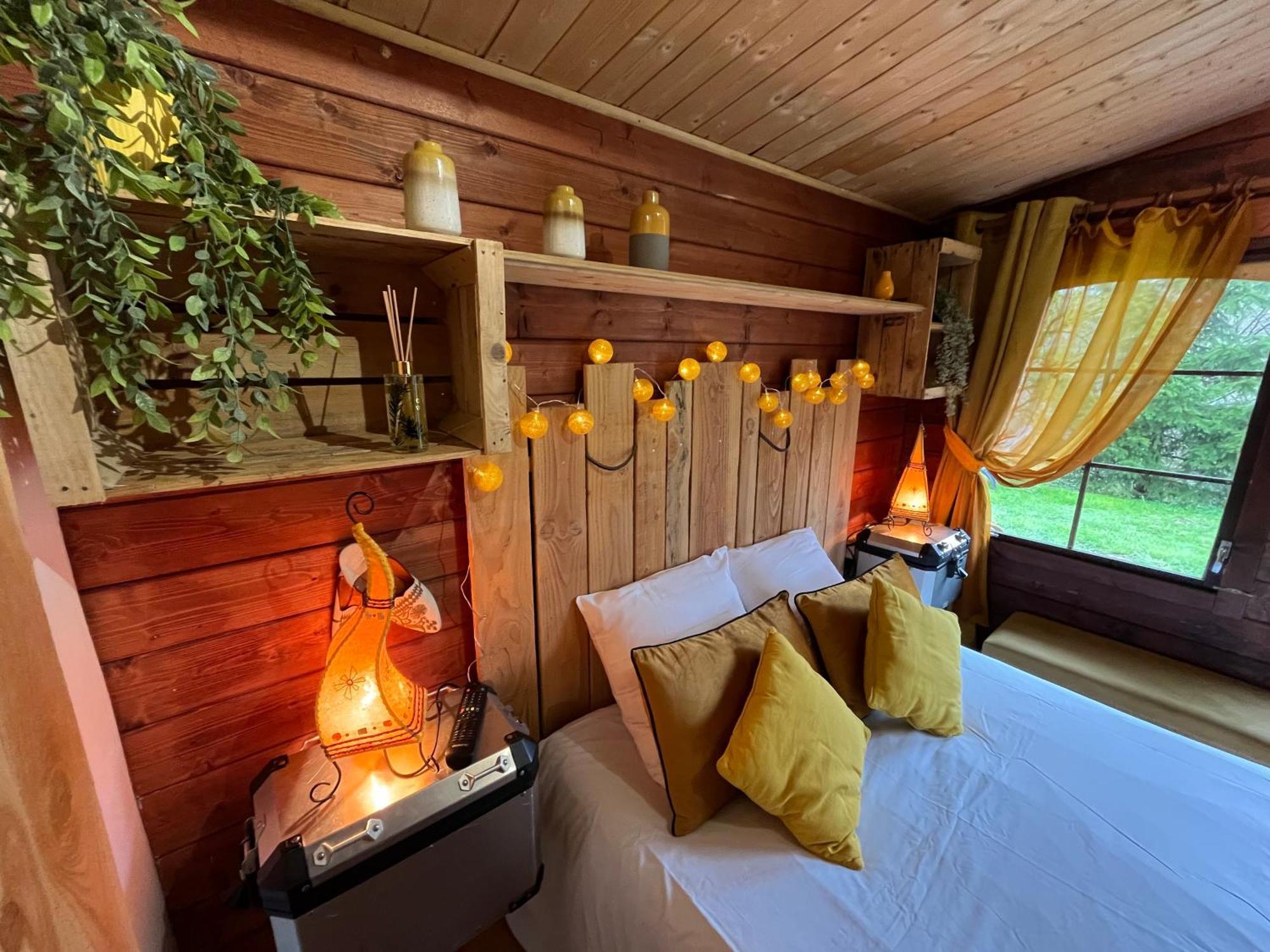 "Le Maloya" Chalets Independants -Chambre Balneo - Relais Motards Lacaune Buitenkant foto