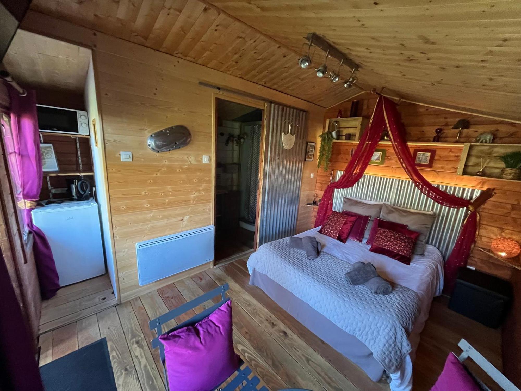 "Le Maloya" Chalets Independants -Chambre Balneo - Relais Motards Lacaune Buitenkant foto