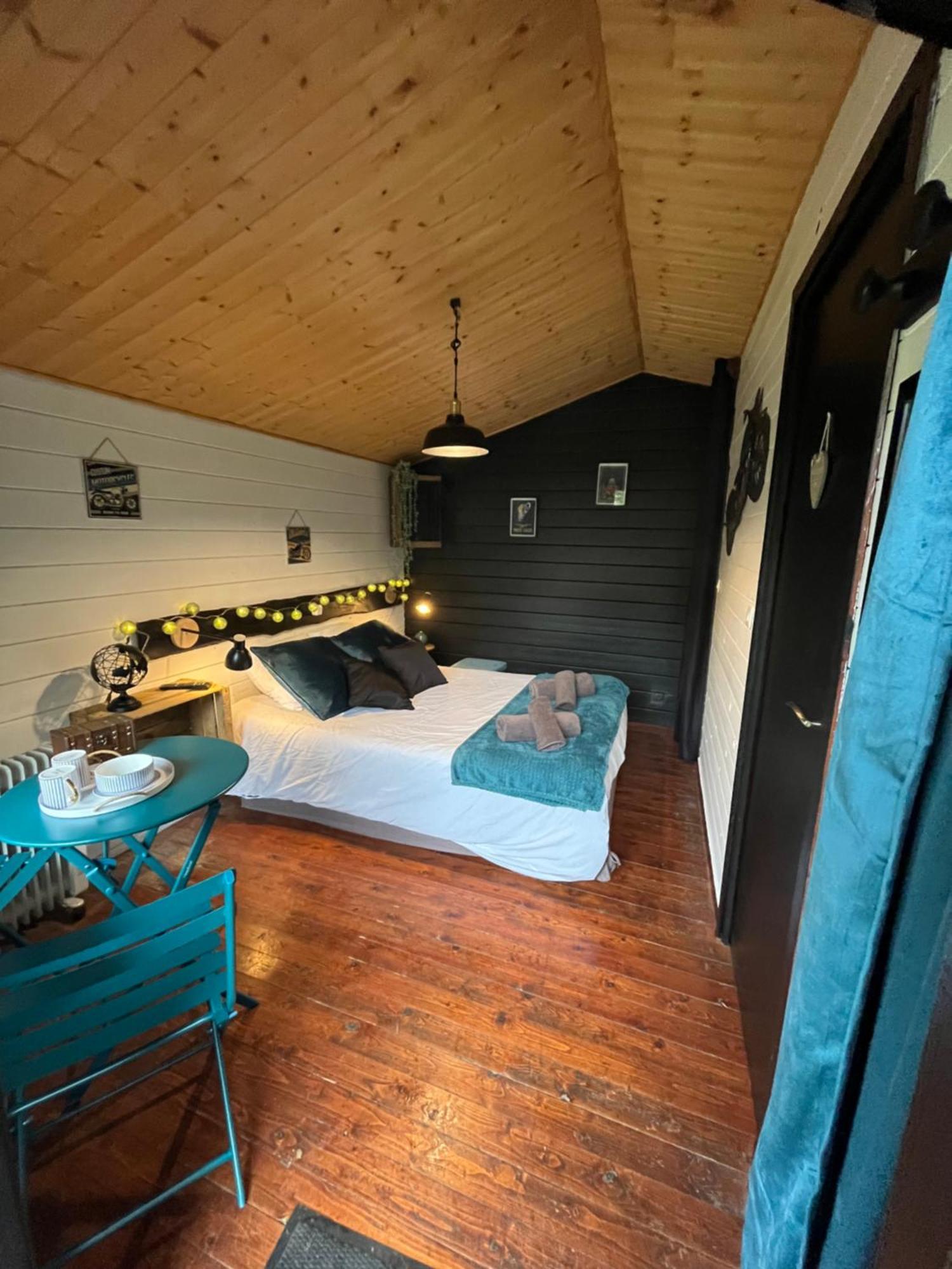 "Le Maloya" Chalets Independants -Chambre Balneo - Relais Motards Lacaune Buitenkant foto