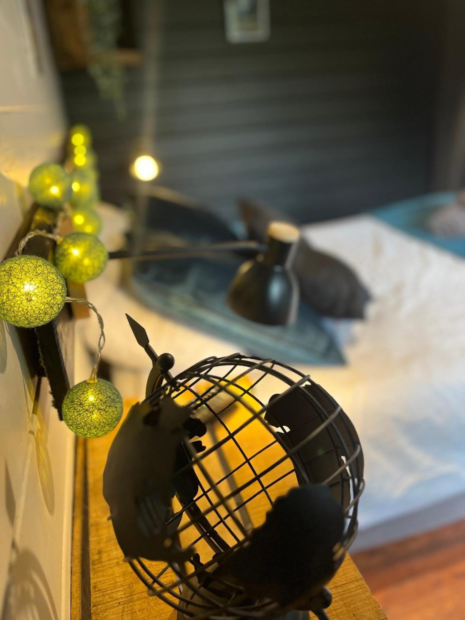 "Le Maloya" Chalets Independants -Chambre Balneo - Relais Motards Lacaune Buitenkant foto