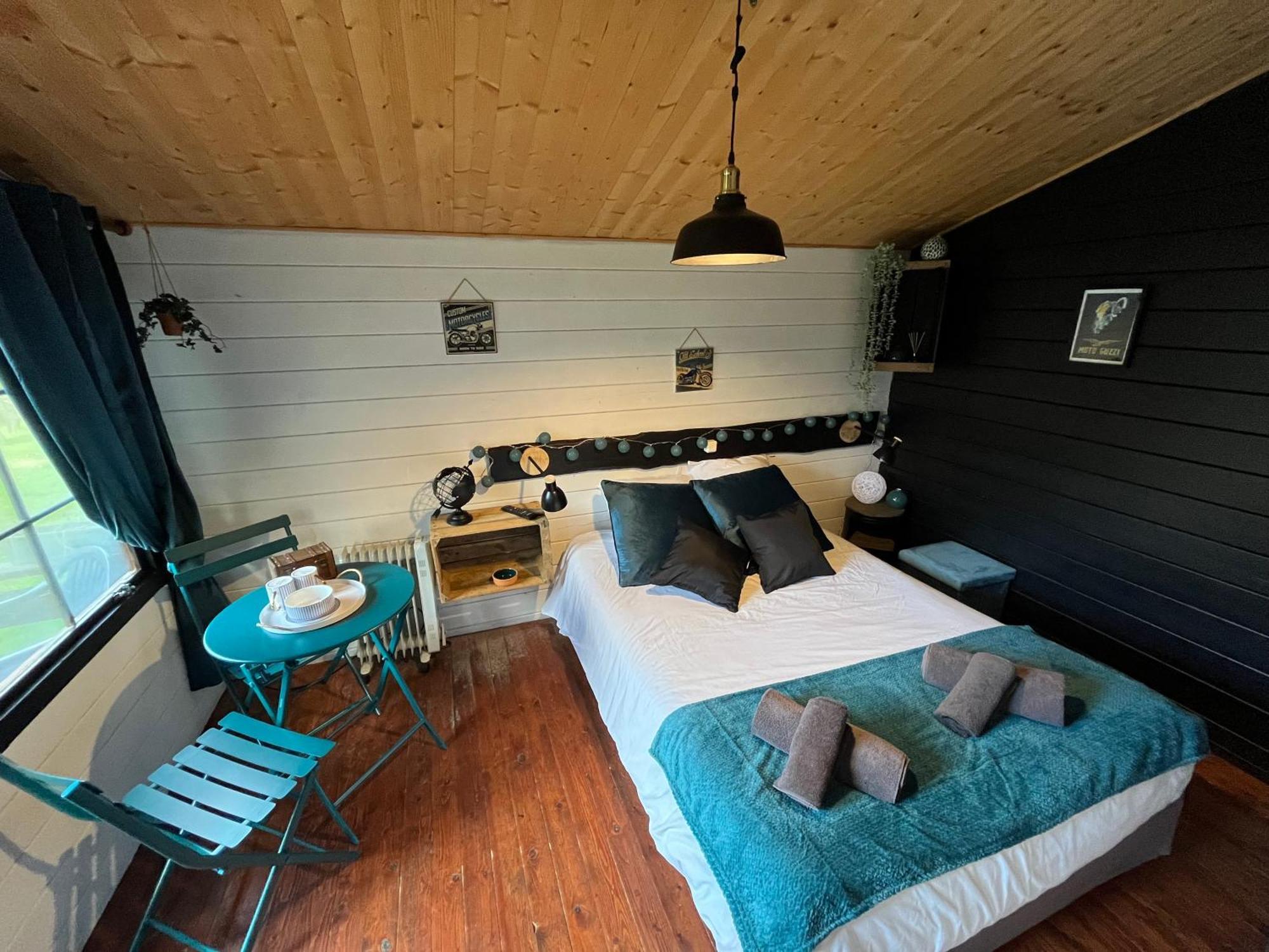 "Le Maloya" Chalets Independants -Chambre Balneo - Relais Motards Lacaune Buitenkant foto