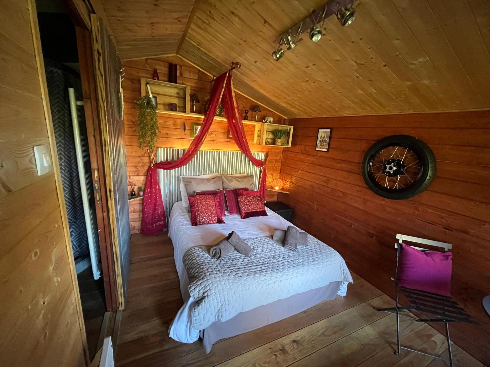 "Le Maloya" Chalets Independants -Chambre Balneo - Relais Motards Lacaune Buitenkant foto
